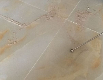 省直辖县级瓷砖空鼓维修公司分享粘合剂选择不当在瓷砖铺贴过程中可能导致以下问题